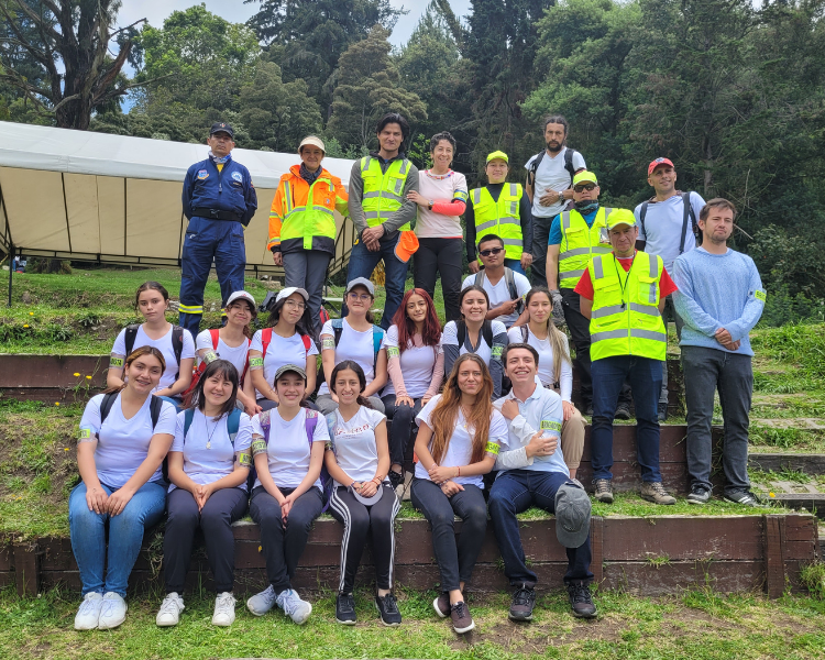 Capacitación de brigadas para los alumnos